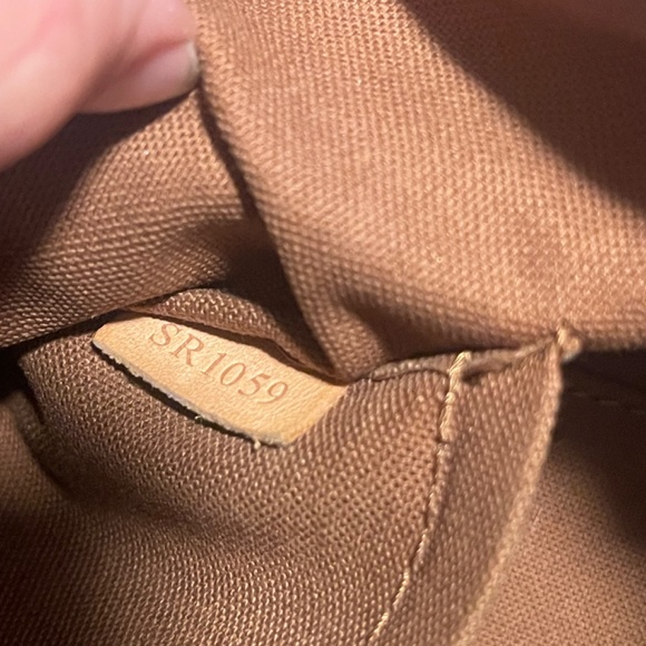 Authentic Louis Vuitton Palermo PM Purse - Picture 5 of 8